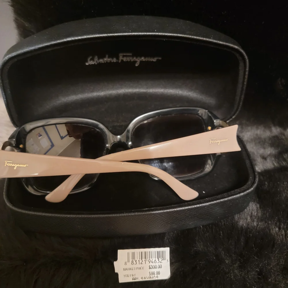 EUC Salvatore Ferragamo Sunglasses - Picture 2 of 3